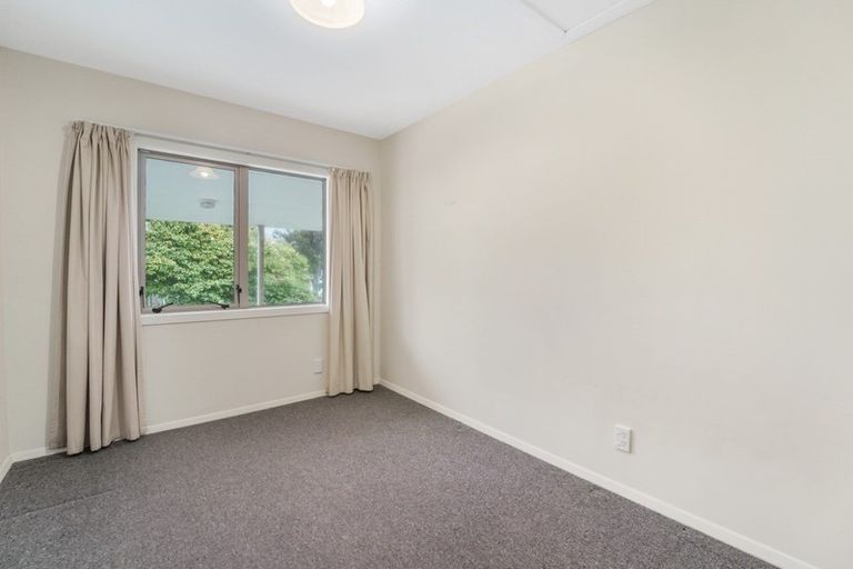 Photo of property in 44a Taylor Terrace, Tawa, Wellington, 5028