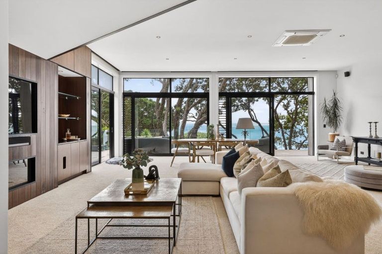 Photo of property in 218a Lake Road, Hauraki, Auckland, 0622