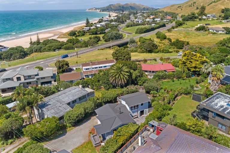 Photo of property in 4 Lysnar Street, Okitu, Gisborne, 4010