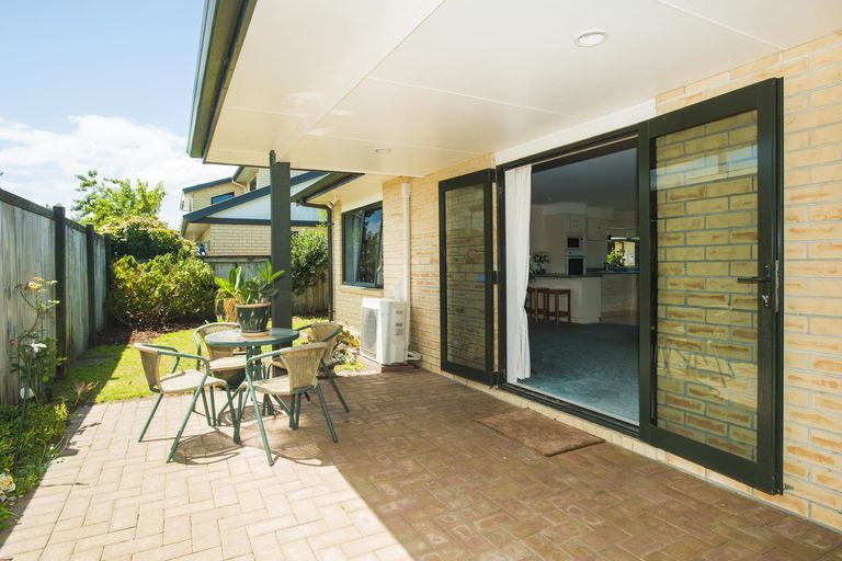 Photo of property in 4 Coulston Place, Riverdale, Gisborne, 4010