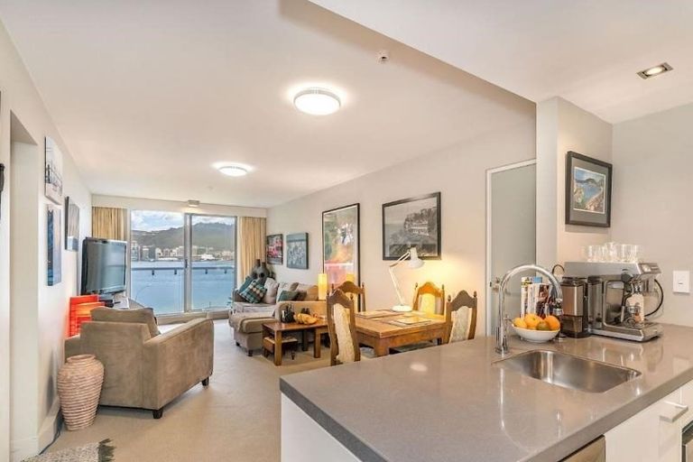 Photo of property in The Capital, 13/370 Oriental Parade, Oriental Bay, Wellington, 6011