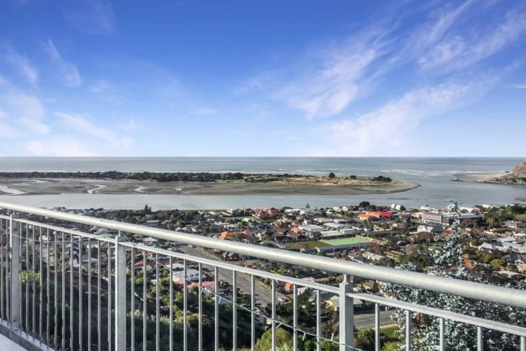Photo of property in 16 Glendevere Terrace, Redcliffs, Christchurch, 8081