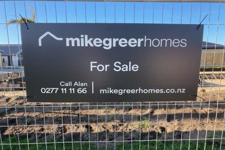 Photo of property in 2 Rorida Close, Papamoa Beach, Papamoa, 3118