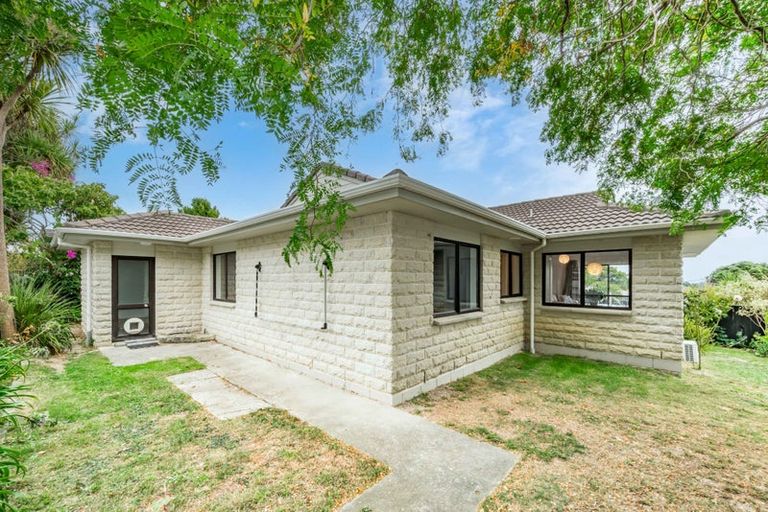 Photo of property in 19a Ruru Street, Waikanae, 5036