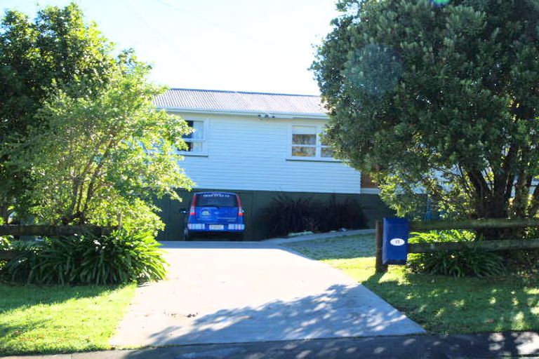 Photo of property in 49 Rodney Street, Howick, Auckland, 2014