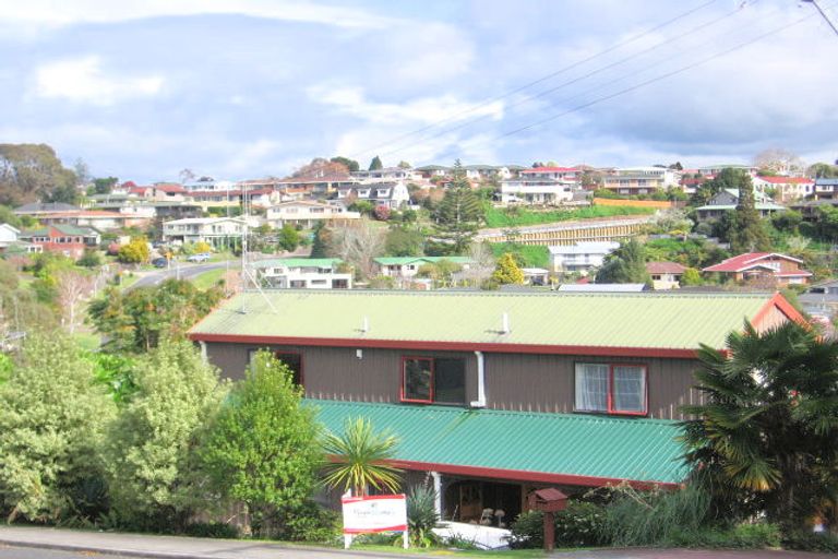 Photo of property in 136 Hinewa Road, Otumoetai, Tauranga, 3110