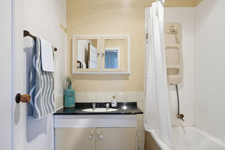 Photo of property in 255 Lytton Road, Elgin, Gisborne, 4010