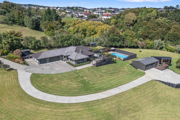 Photo of property in 71 Kaipara Road, Papakura, 2582