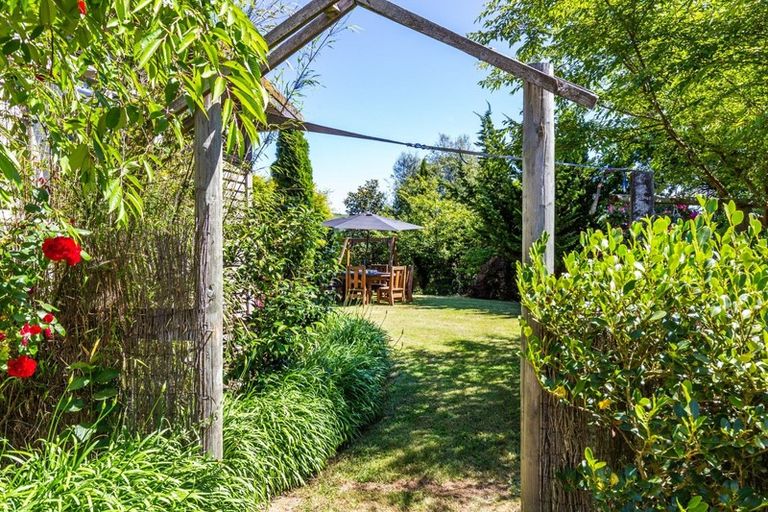 Photo of property in 819 Tukairangi Road, Acacia Bay, Taupo, 3385