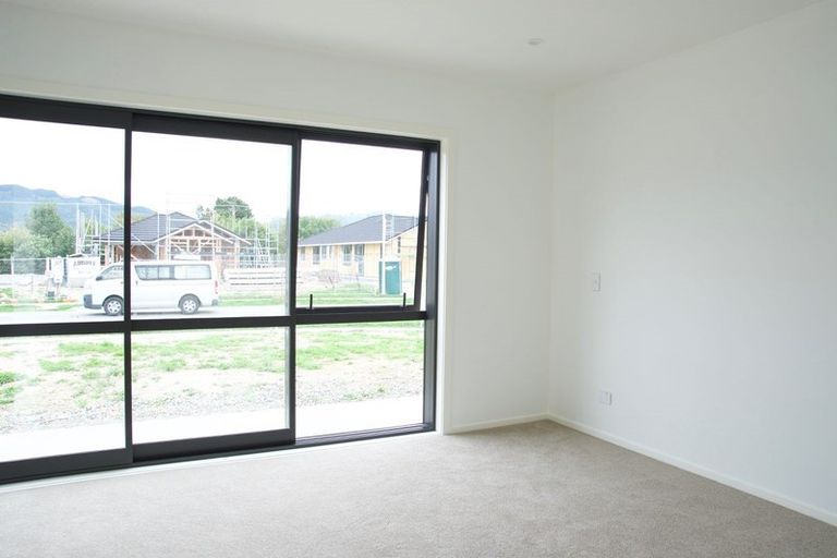 Photo of property in 5 Filmer Crescent, Wallaceville, Upper Hutt, 5018