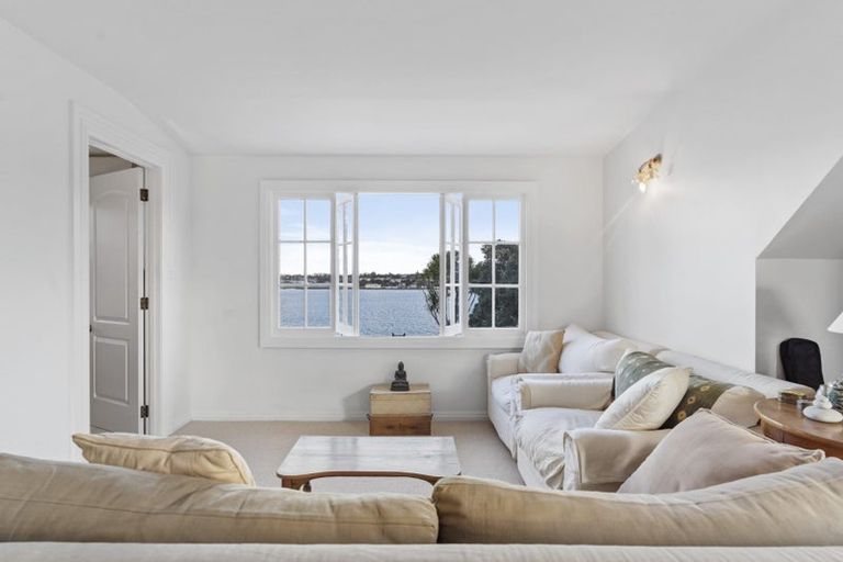 Photo of property in 73 Norwood Road, Bayswater, Auckland, 0622