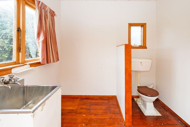 Photo of property in 5 Wood Street, Takaro, Palmerston North, 4410