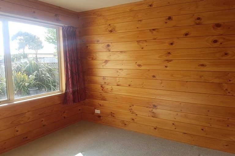 Photo of property in 7 Logan Way, Kelvin Grove, Palmerston North, 4414