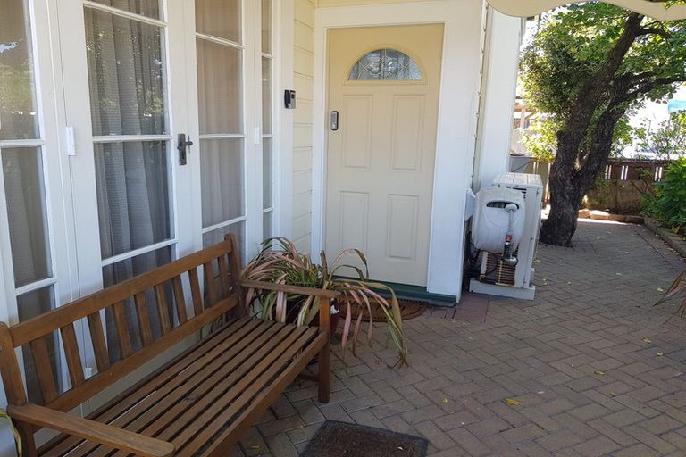 Photo of property in 153 Coutts Street, Kilbirnie, Wellington, 6022