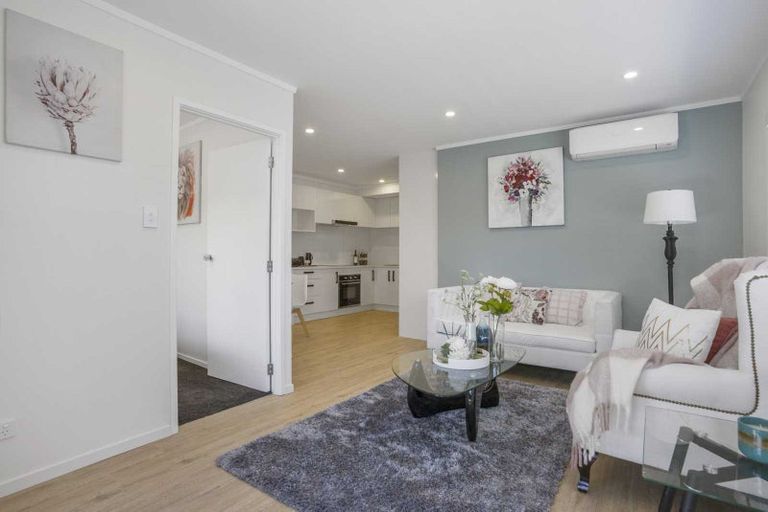 Photo of property in 56 Walworth Avenue, Pakuranga Heights, Auckland, 2010