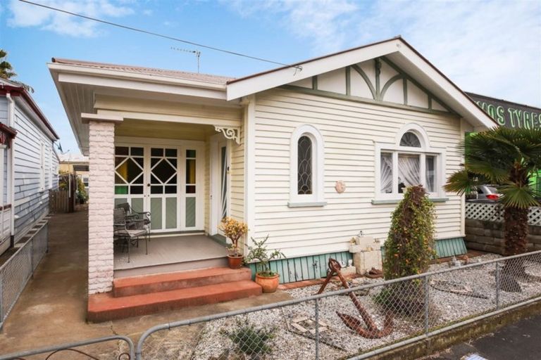 Photo of property in 727 Pollen Street, Thames, 3500