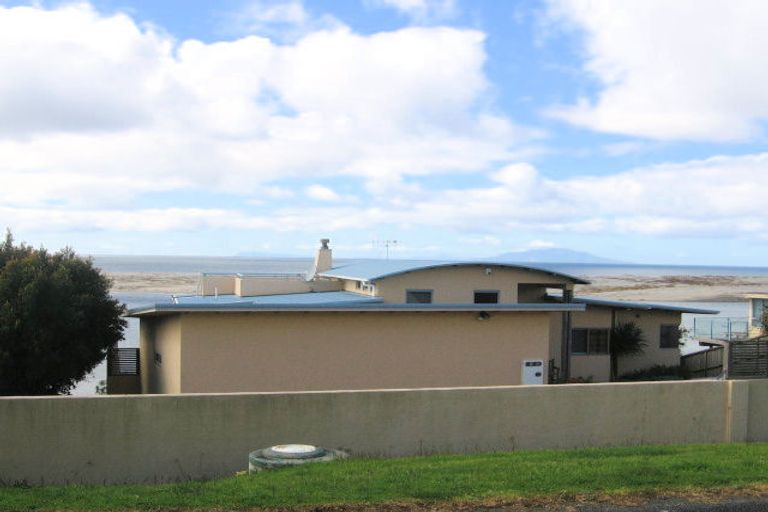 Photo of property in 33 Cheviot Street, Mangawhai Heads, Mangawhai, 0505