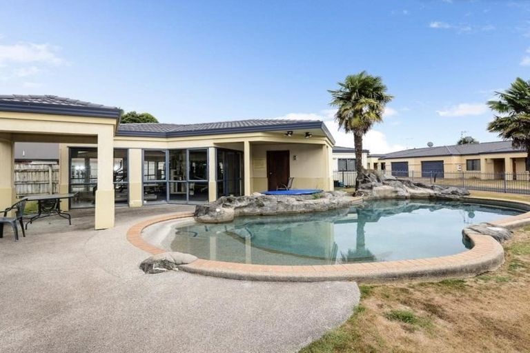 Photo of property in 14 Sudbury Court, Rototuna North, Hamilton, 3210