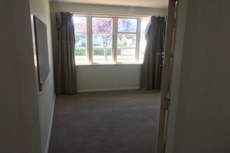 Photo of property in 18 Hillary Crescent, Upper Riccarton, Christchurch, 8041