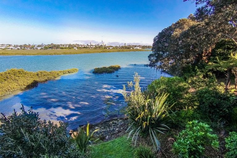Photo of property in 3a Wesley Street, Devonport, Auckland, 0624