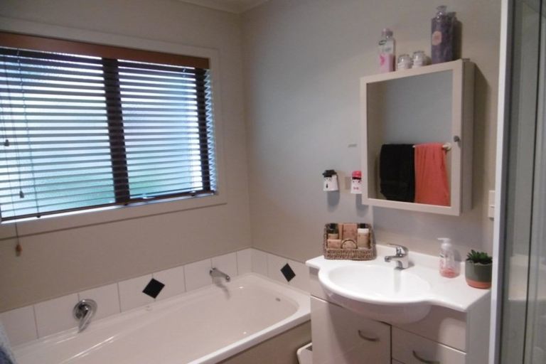 Photo of property in 36 Tauraroa Road, Maungakaramea, Whangarei, 0178