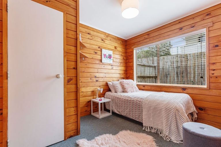 Photo of property in 1/38 Elizabeth Drive, West Harbour, Auckland, 0618