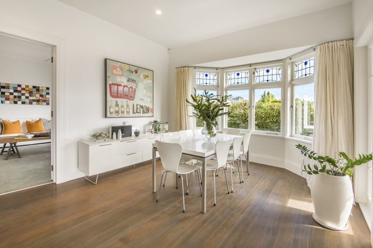 Photo of property in 242 Lake Road, Hauraki, Auckland, 0622