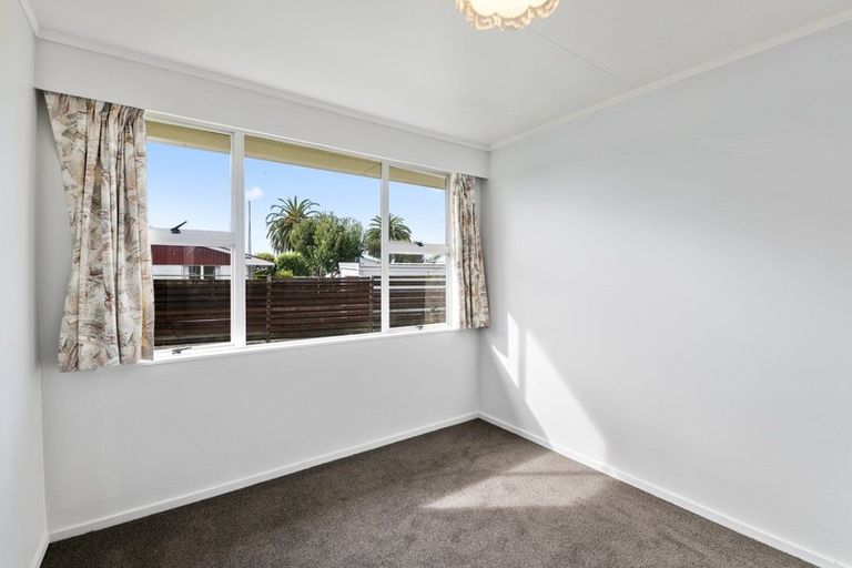 Photo of property in 2 Drake Street, Levin, 5510