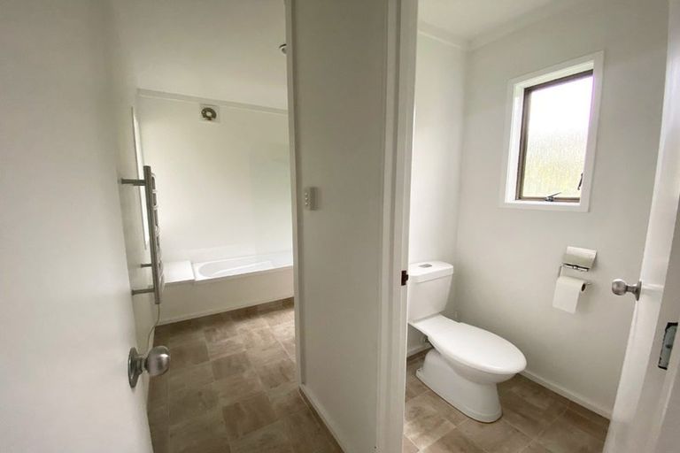 Photo of property in 88 Beach Road, Castor Bay, Auckland, 0620