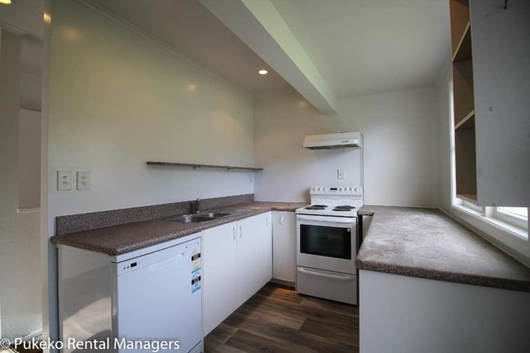 Photo of property in 19 Lynmore Drive, Hillpark, Auckland, 2102