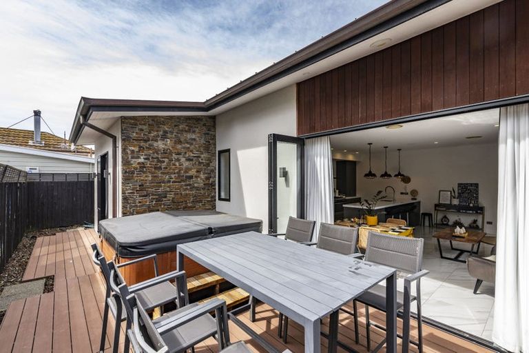 Photo of property in 90a Poulson Street, Addington, Christchurch, 8024