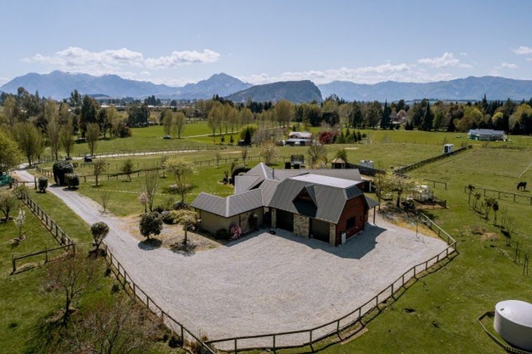 Photo of property in 36 Ruru Lane, Wanaka, 9382