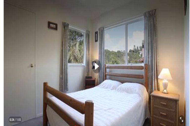 Photo of property in 6 Cayman Place, Unsworth Heights, Auckland, 0632