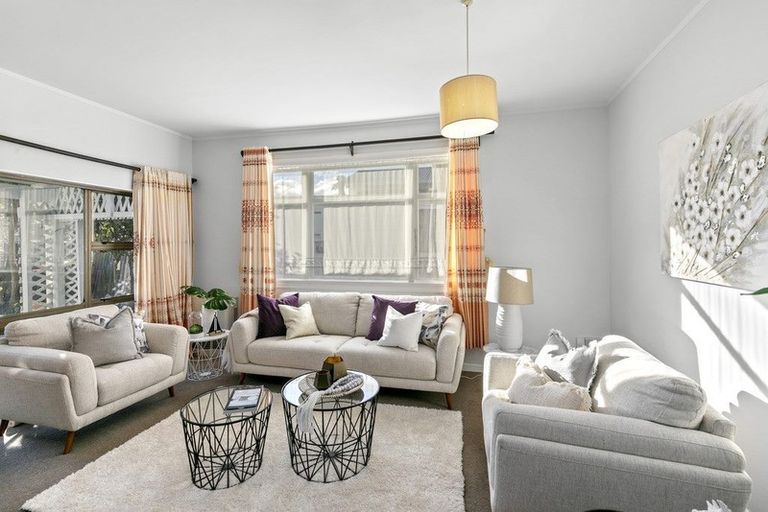 Photo of property in 9 Plunket Avenue, Petone, Lower Hutt, 5012