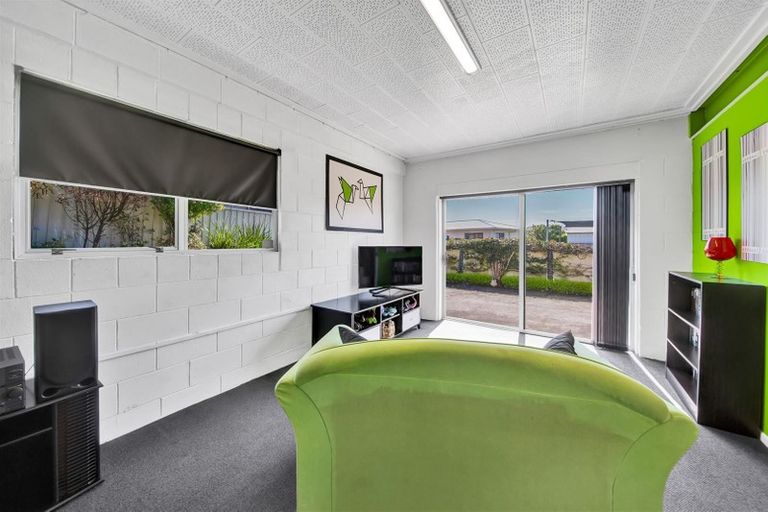 Photo of property in 16 Smeaton Road, Bell Block, New Plymouth, 4312