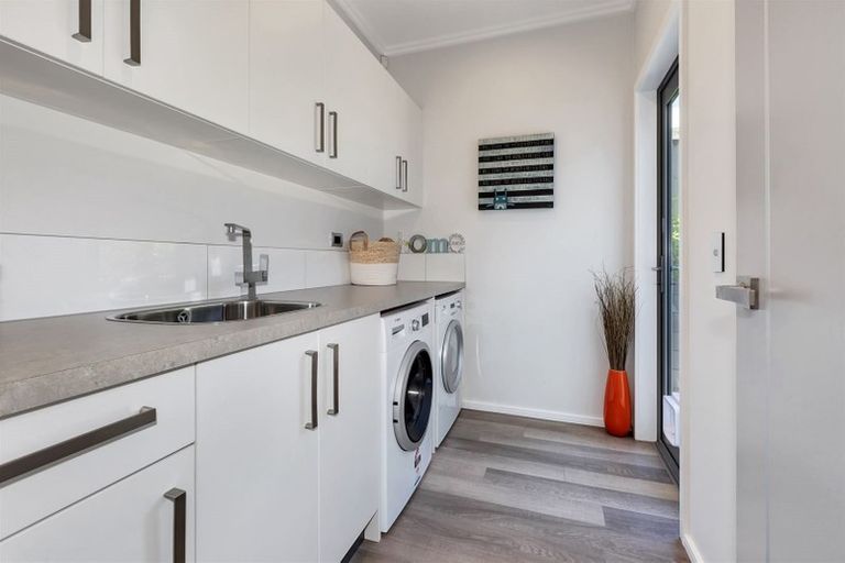 Photo of property in 72 Endeavour Drive, Whitby, Porirua, 5024