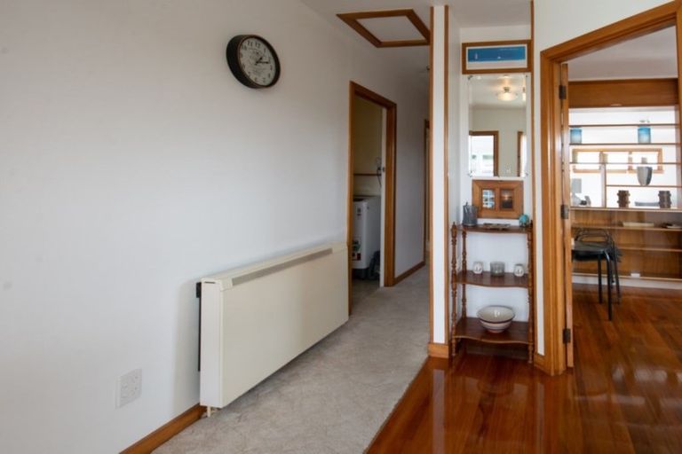 Photo of property in 101 Milton Terrace, Picton, 7220