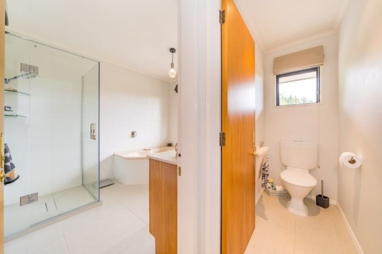 Photo of property in 243 Katherine Mansfield Drive, Whitemans Valley, Upper Hutt, 5371