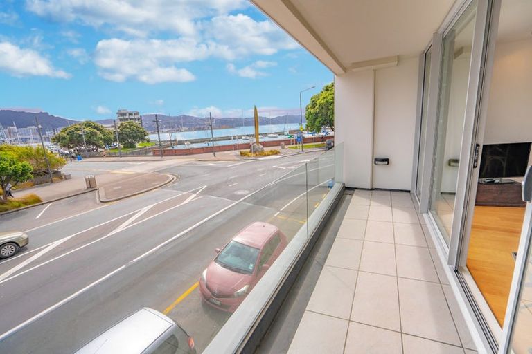 Photo of property in Aqua, 7/74 Oriental Parade, Oriental Bay, Wellington, 6011