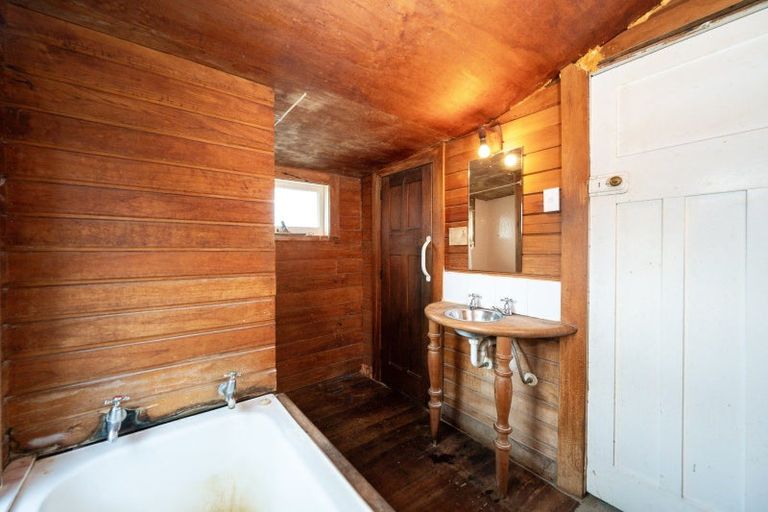 Photo of property in 14 Oregon Road, Te Awanga, 4102