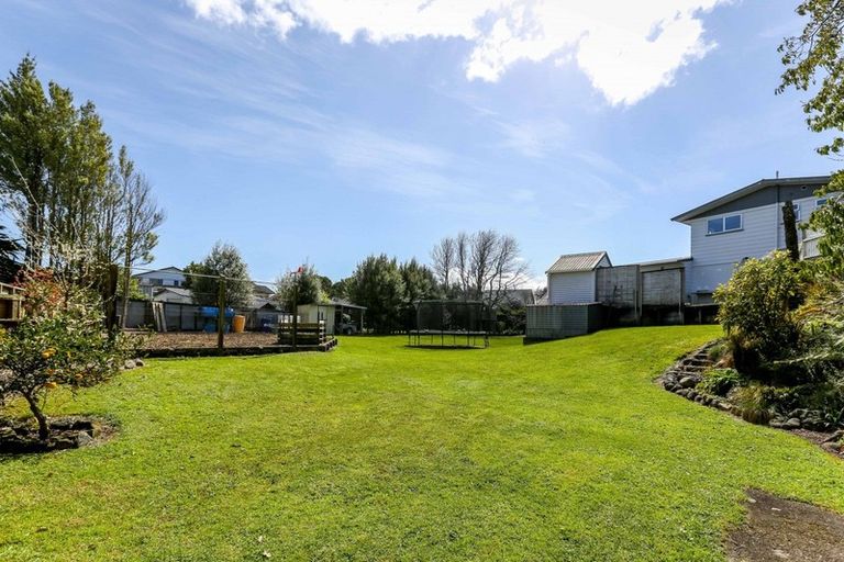 Photo of property in 17 Kowhai Street, Inglewood, 4330