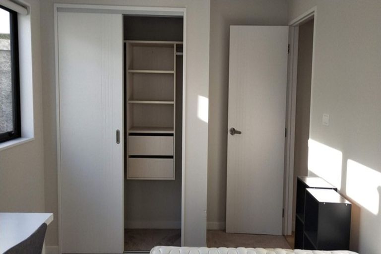 Photo of property in 230a Sunset Road, Windsor Park, Auckland, 0632