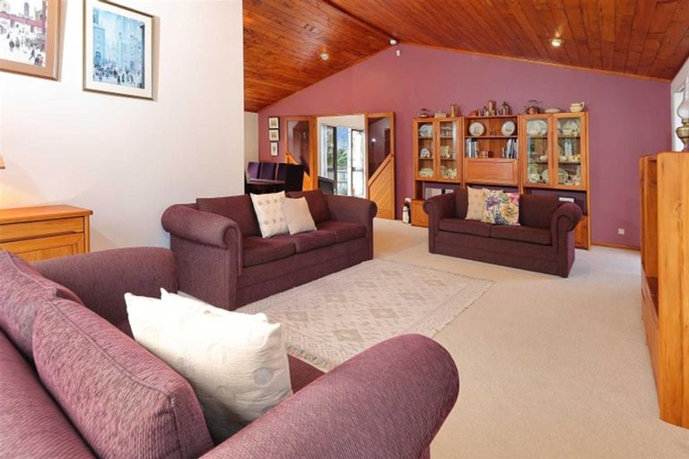 Photo of property in 13 Vintage Drive, Henderson, Auckland, 0612