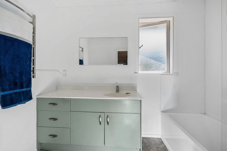 Photo of property in 8 Mahanga Road, Fairy Springs, Rotorua, 3015