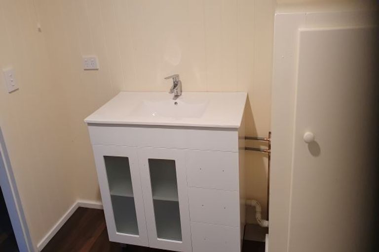 Photo of property in 21 Olivia Crescent, Tawa, Wellington, 5028