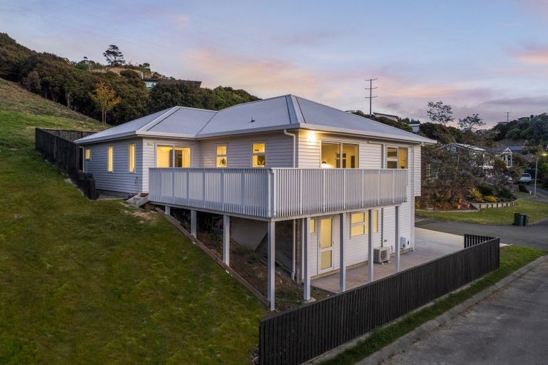 Photo of property in 11 Botany Lane, Whitby, Porirua, 5024