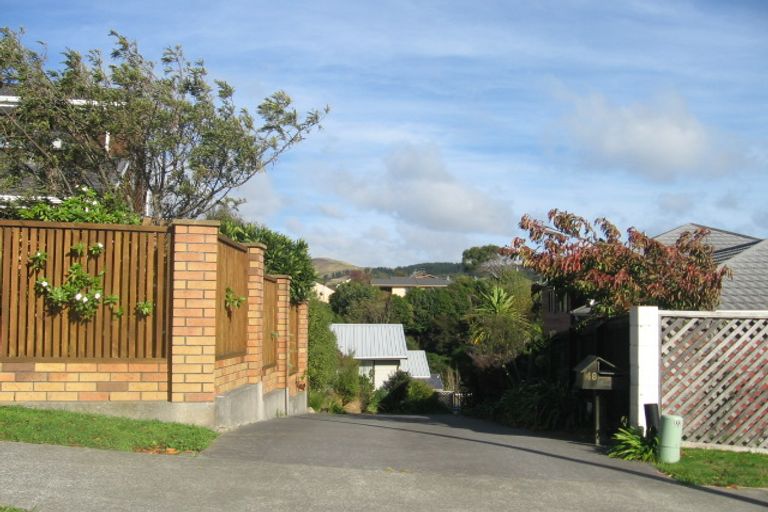 Photo of property in 48 Sailmaker Close, Whitby, Porirua, 5024