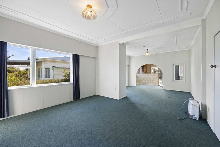 Photo of property in 46 Egmont Street, Hawera, 4610