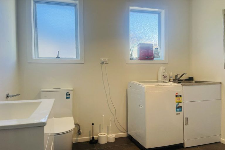 Photo of property in 61 Powrie Street, Glenfield, Auckland, 0629