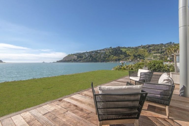 Photo of property in 135 Main Road, Redcliffs, Christchurch, 8081